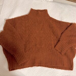 Cropped Cable-Knit Super-de-Dooper Cozy Sweater from Express